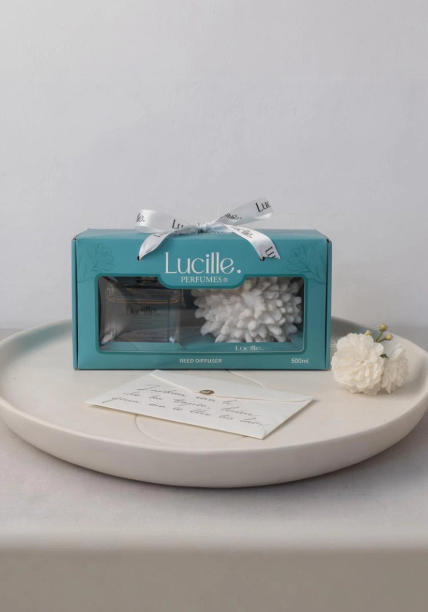 Lucille Gardenia – Aydınlık ve Temiz Bir Ev Hissi | Orijinal Esanslı Oda Kokusu 500 ml